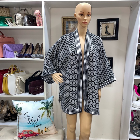 Max Studio NWT! Black/White Geo Tile Print  Kimono Size L - Picture 2 of 13